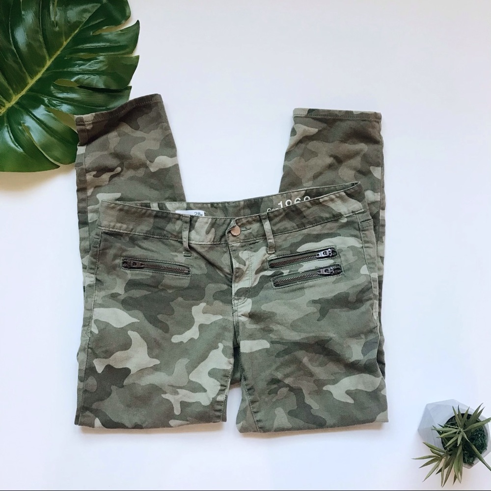 Gap 1969 camo skinny jeans
